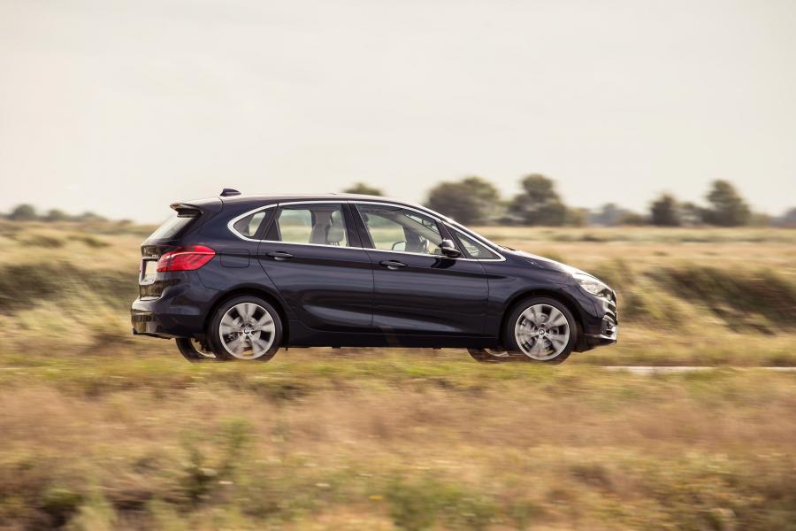  BMW 218d Active Tourer 2014 года  (UK) (фото 40 из 85)